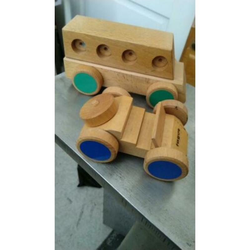 Houten auto's 3 stuks