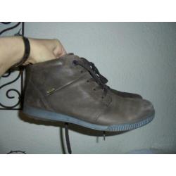 p78) taupe leer veter schoenen ECCO maat 40