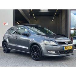 Volkswagen Polo 1.6 TDI Highline /PANO/CLIMA/NAVI/XENON/PDC/