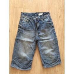 Prachtige set van 2 spijkershorts mt.134-140 z.g.a.n. !!