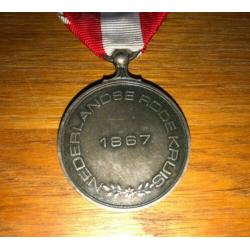 Zilveren Rode Kruis medaille.