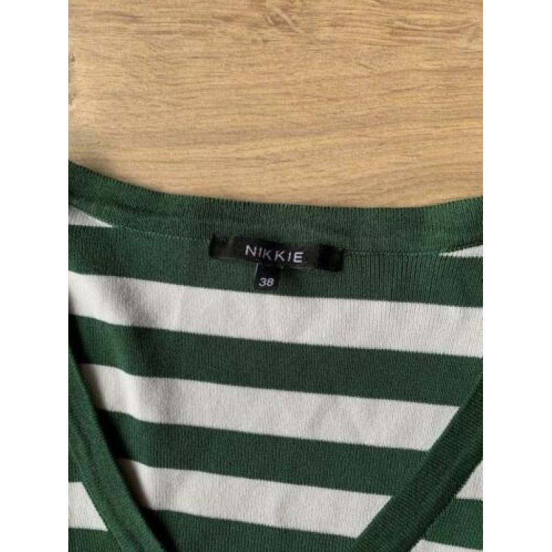 Z.g.a.n. Jolie top met V-hals, groen / wit, Nikkie maat 38