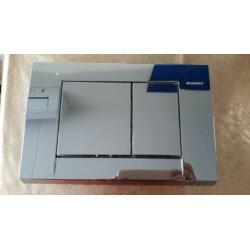 Twee Geberit bedieningsplaaten, glans chroom