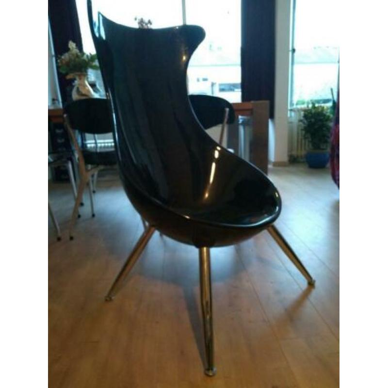Zwarte design stoel