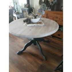 ronde uitschuiftafel uitschuifbare eettafel hoffz-stijl