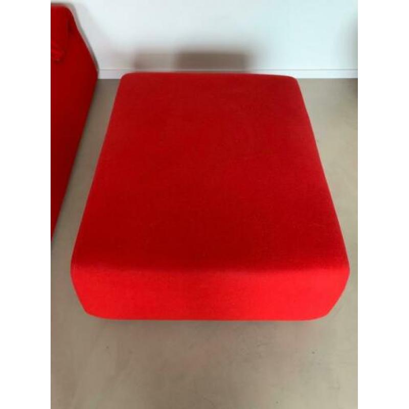 Moroso Highlands 2 zits Sofa + Moroso Poef kleur Rosso W