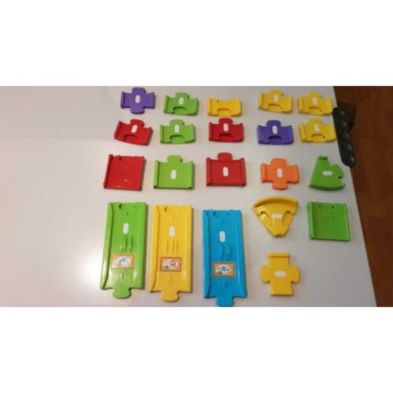 Toet Toet Auto Garage + 5 auto's + heel véél wegen
