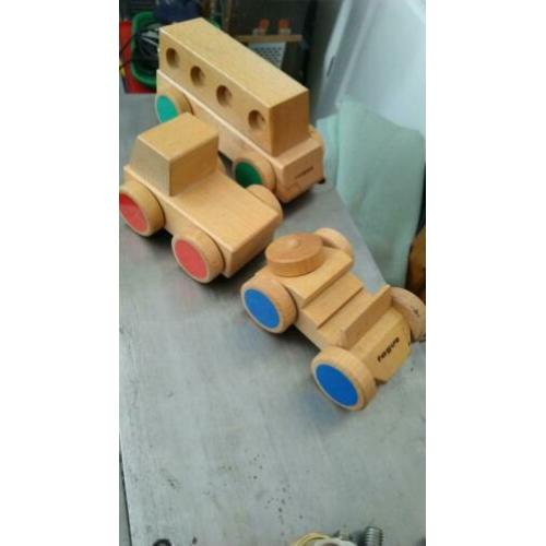 Houten auto's 3 stuks