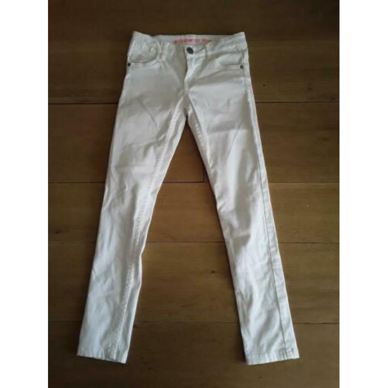 Nieuwe skinny jeans wit maat 128