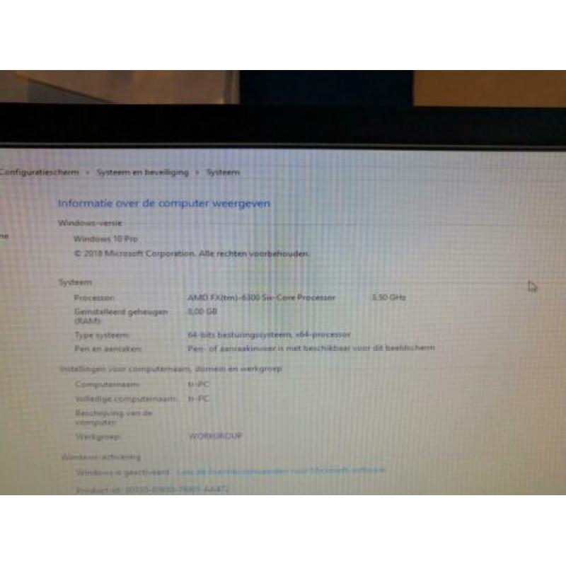Game pc met beeldscherm, toetsenbord, muis en 2.1 speakerset