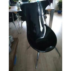Zwarte design stoel