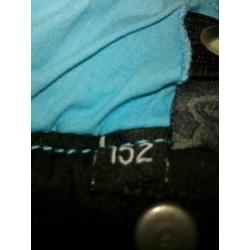 Korte broek van brunotti maat 152