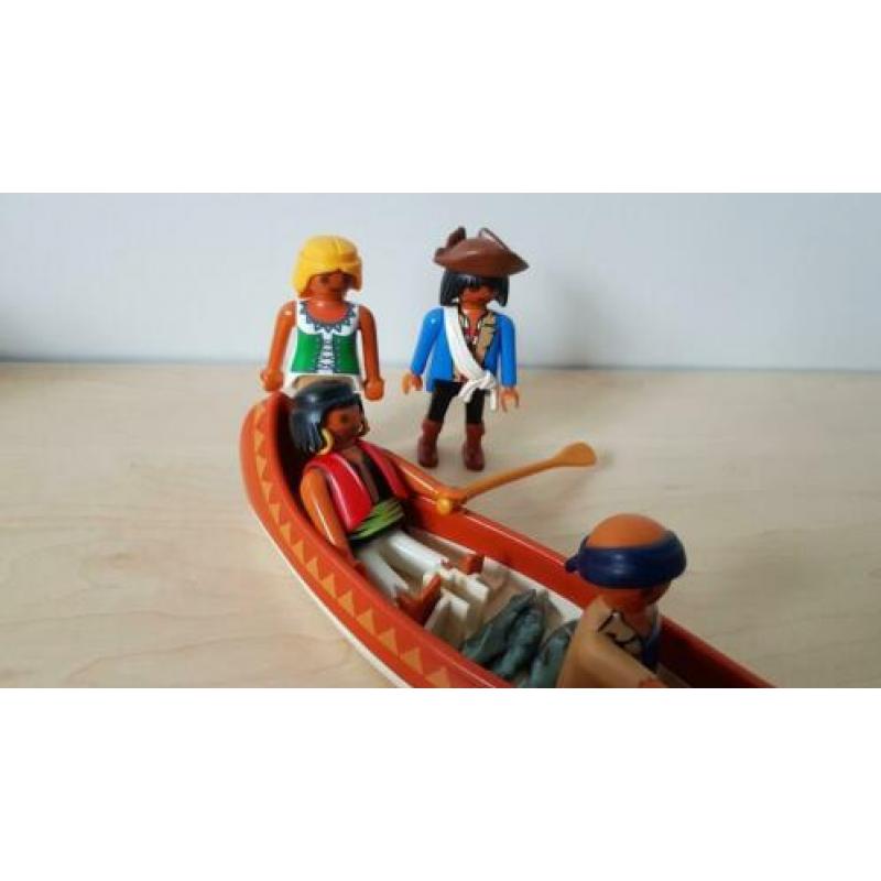 Playmobil kano met 4 poppetjes