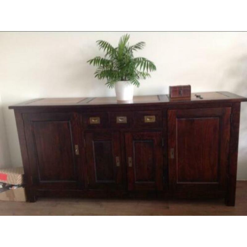 Dressoir koloniaalen tafel met 6 stoelen