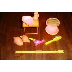 Barbie onderdelen van de vintage island fun tiki hut 1987!
