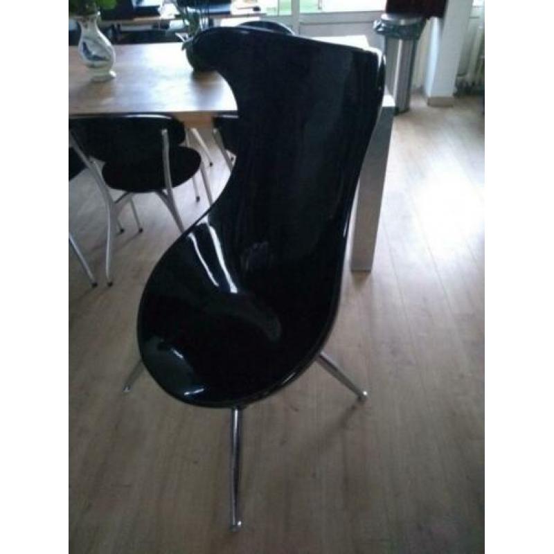 Zwarte design stoel