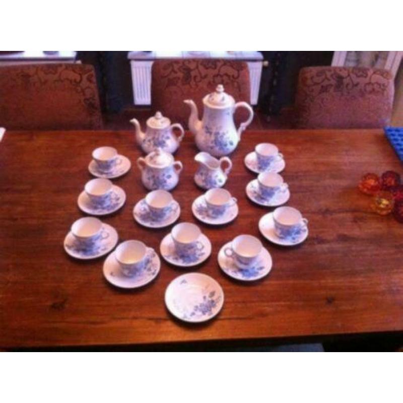 Regout koffie/theeservies decor 3 vlindertjes en goudluster