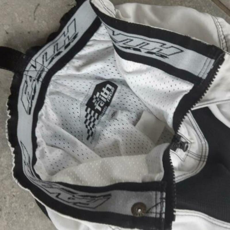 BMX Faith korte broek maat youth 24