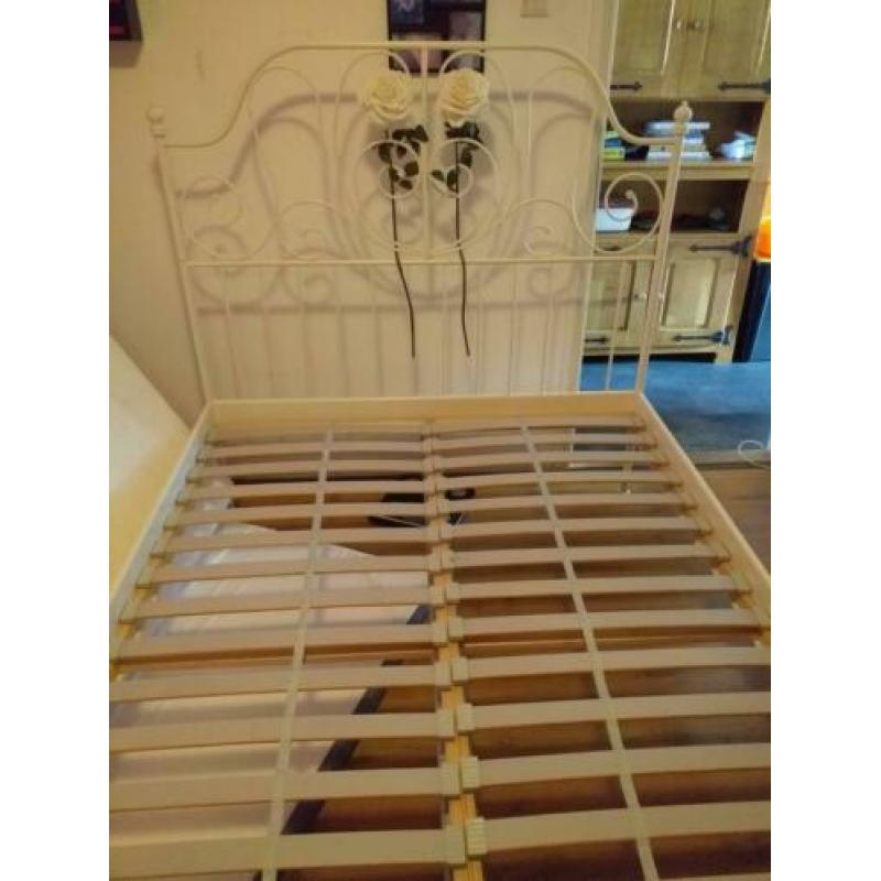 Bed incl bodems
