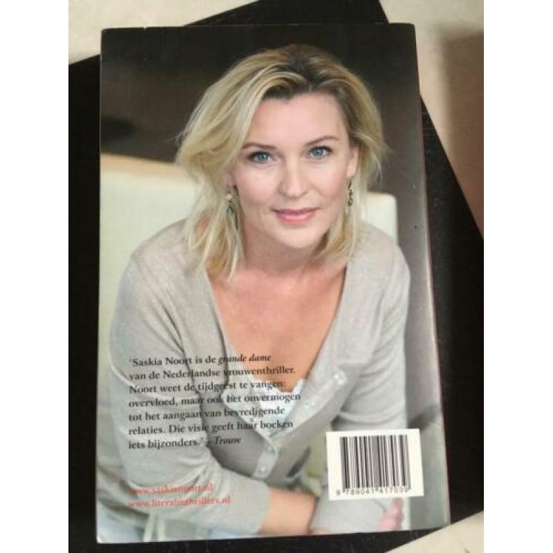 3 boeken Saskia Noort
