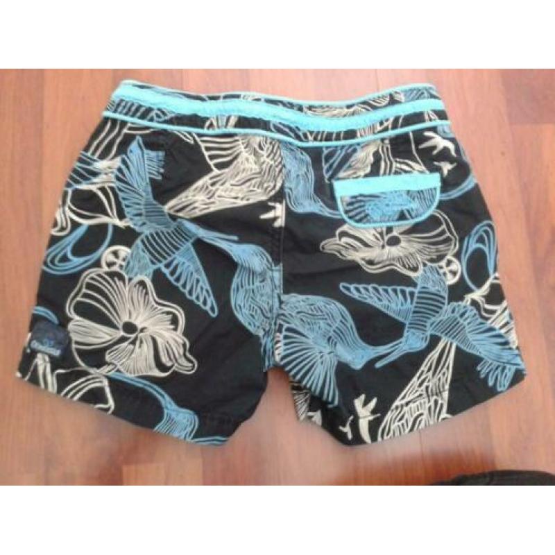 Korte broek van brunotti maat 152