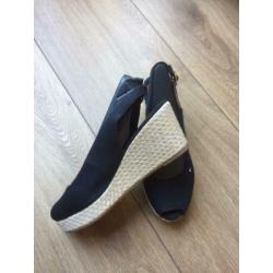 *NIEUW* Sandalen Tommy Hilfiger maat 38 donkerblauw