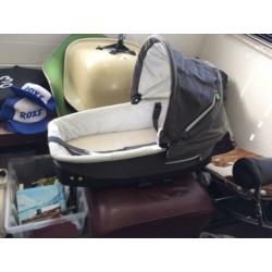 Kinderwagen plus reis wieg