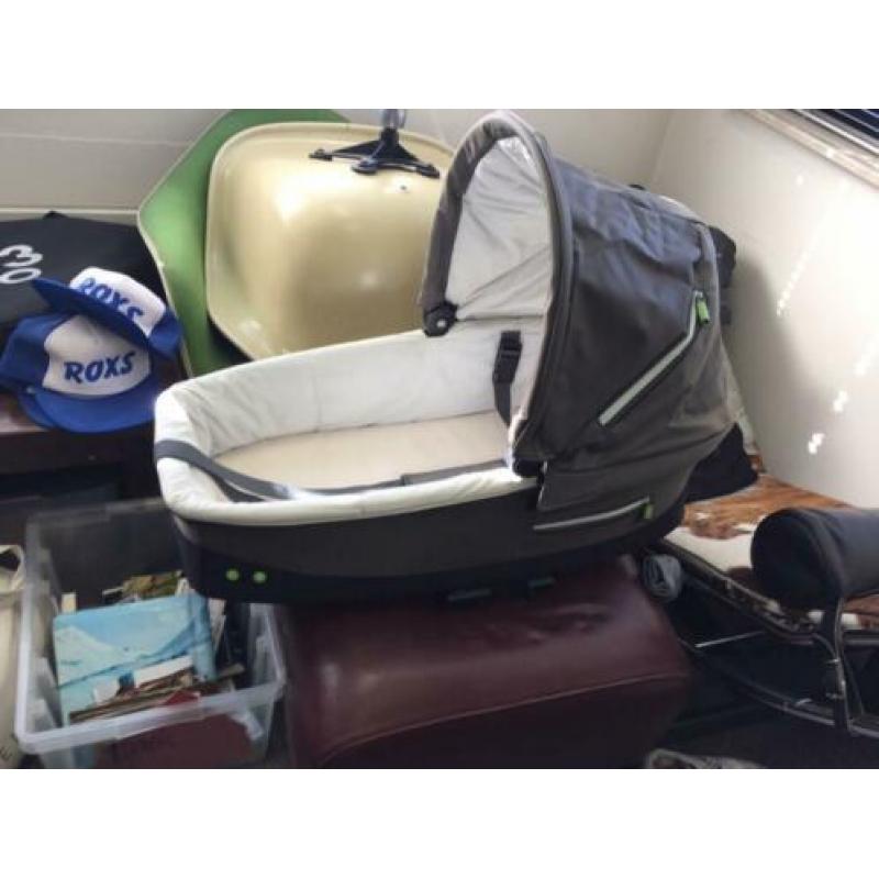 Kinderwagen plus reis wieg