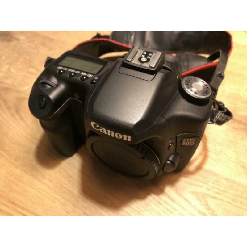 Canon EOS 50D body incl geheugenkaarten en Lowepro tas