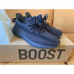 Yeezy 350 boost v2 cinder maat 46