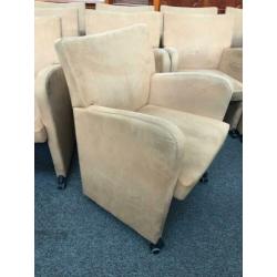 Fauteuil beige Suedine / Alcantara op wielen KSB Breda FL003