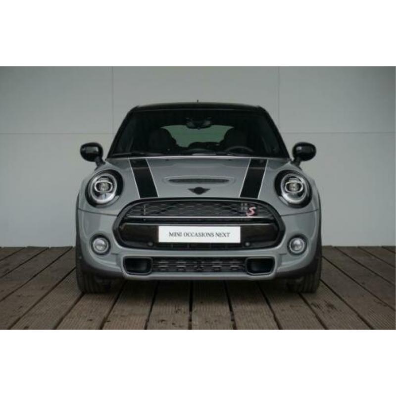 MINI 5-deurs Cooper S 60 Years Edition Chili + Serious Busin