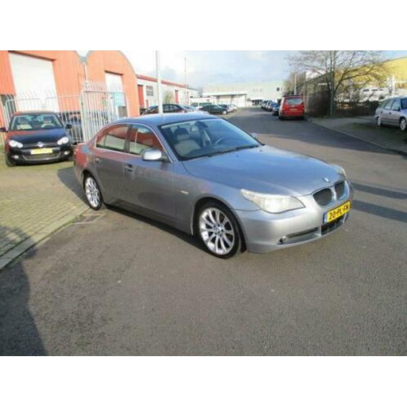 BMW 5-serie 520i Navigatie, PDC, plaatje van auto
