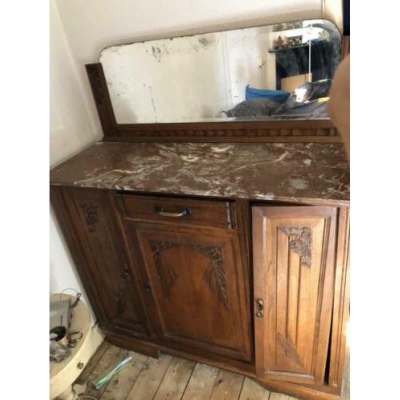 Dressoir met marmeren blad, uit Frankrijk. Verhuizing zsm