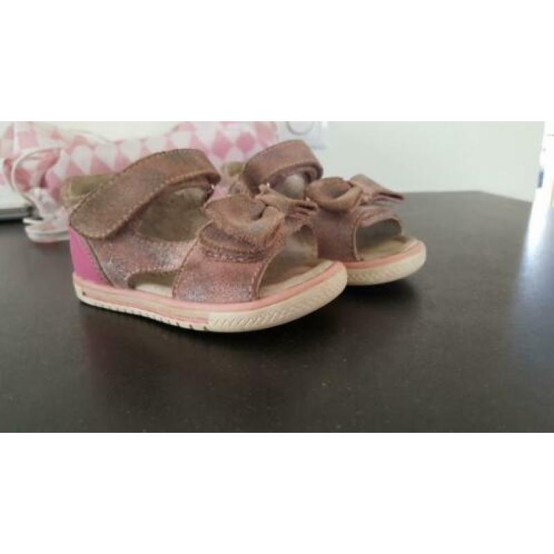 Roze sandalen van Two Days maat 21