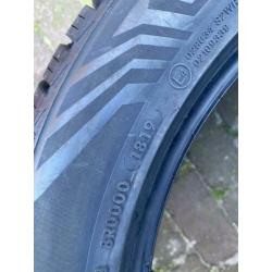 4 seizoenen vredestein Quatrac Pro 245-45-17 99Y XL nieuw
