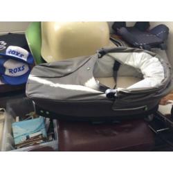 Kinderwagen plus reis wieg