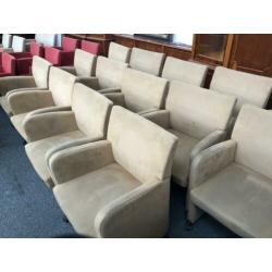 Fauteuil beige Suedine / Alcantara op wielen KSB Breda FL003