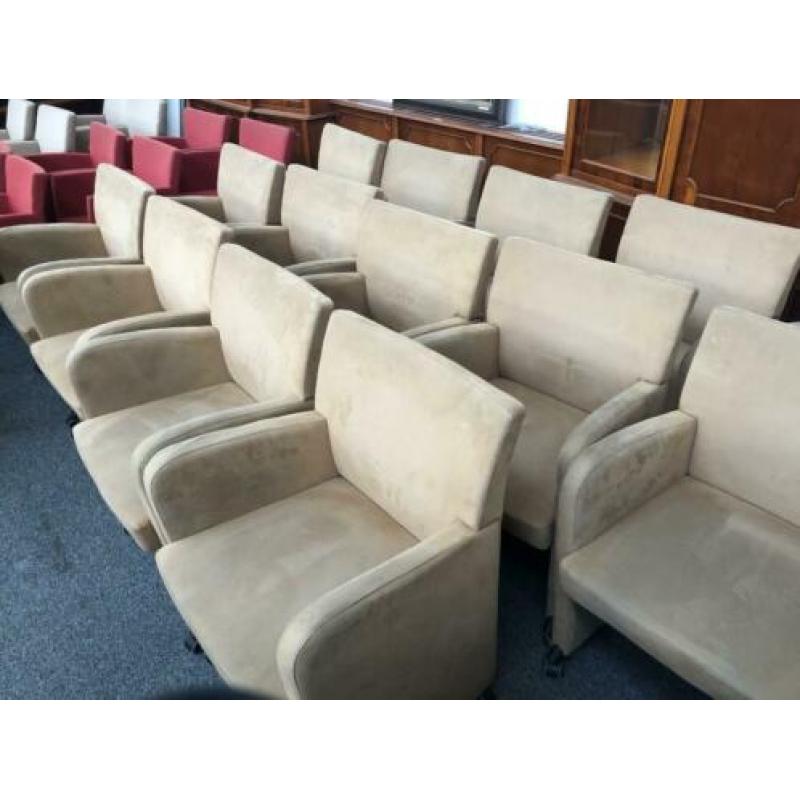 Fauteuil beige Suedine / Alcantara op wielen KSB Breda FL003