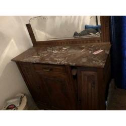 Dressoir met marmeren blad, uit Frankrijk. Verhuizing zsm
