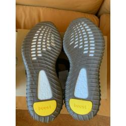 Yeezy 350 boost v2 cinder maat 46