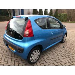 Peugeot 107 1.0-12V XS