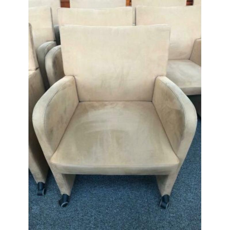 Fauteuil beige Suedine / Alcantara op wielen KSB Breda FL003