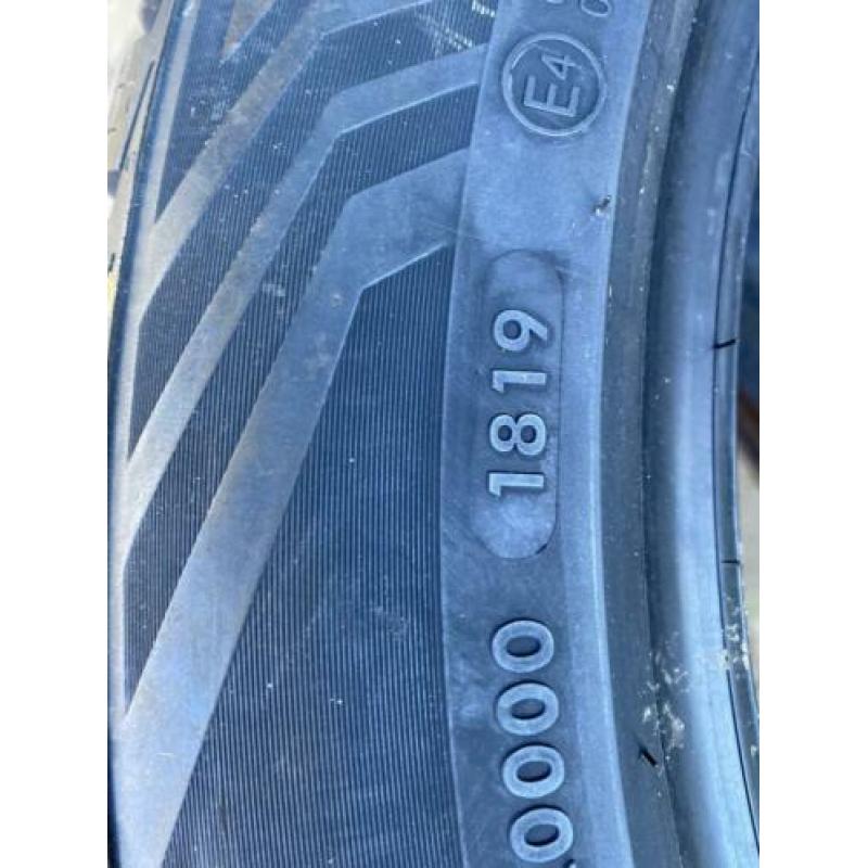 4 seizoenen vredestein Quatrac Pro 245-45-17 99Y XL nieuw