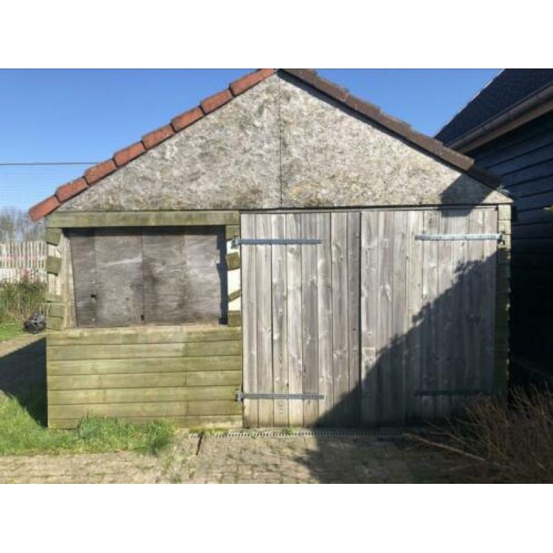 Gratis | Schuur ter sloop, dakpannen, osb platen