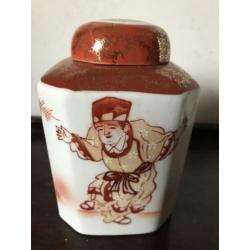 Chinees porselein theebus Chinese 13 cm thee pot