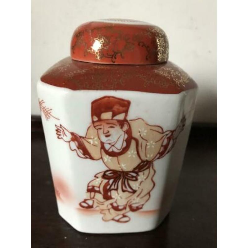 Chinees porselein theebus Chinese 13 cm thee pot