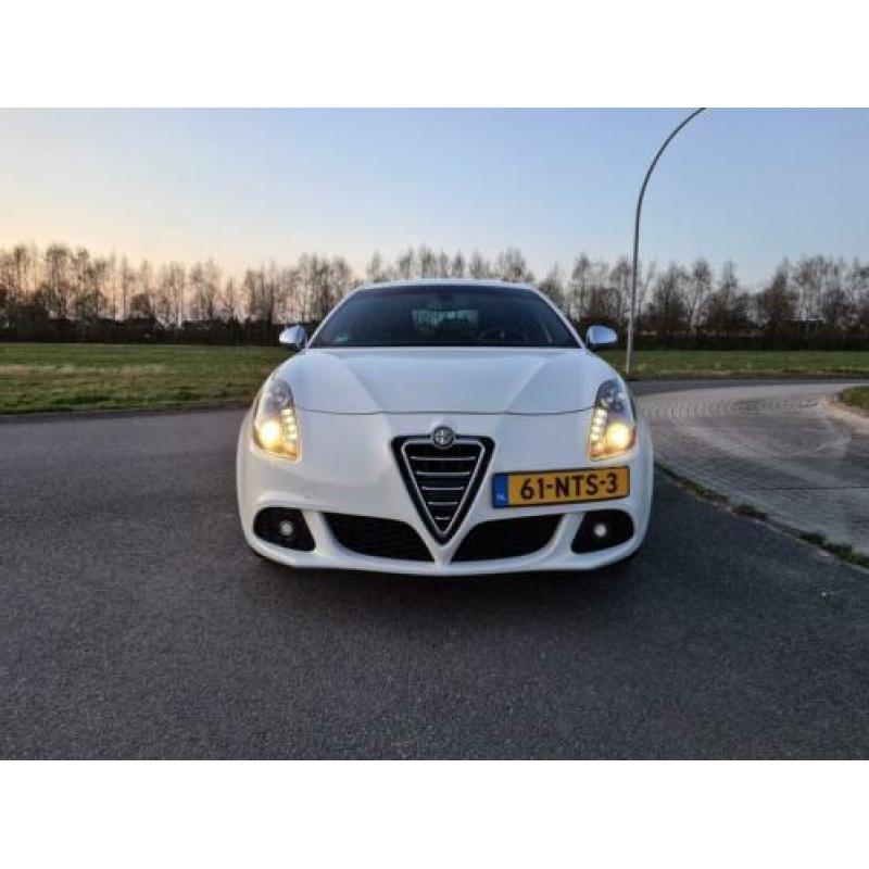 Alfa Romeo Giulietta 1.4 Turbo Multi AIR 2010 Wit 170PK