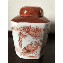 Chinees porselein theebus Chinese 13 cm thee pot