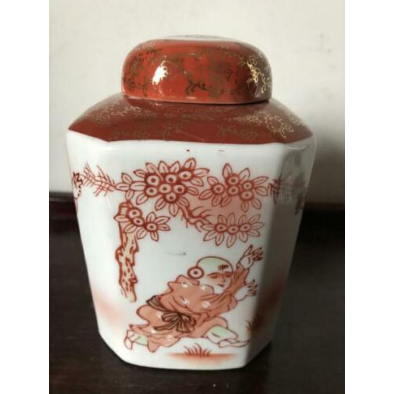 Chinees porselein theebus Chinese 13 cm thee pot